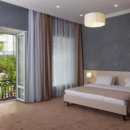 Benefit Boutique Hotel אורחן אודסה