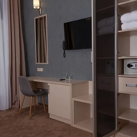 Benefit Boutique Hotel אודסה