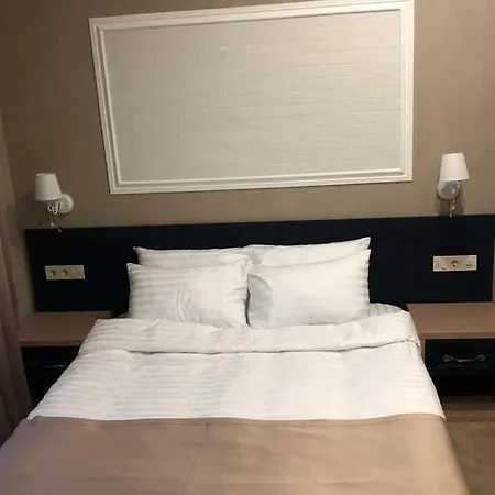 Benefit Boutique Hotel אורחן 4*