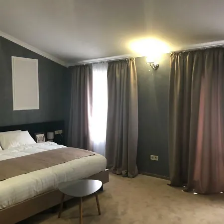 Benefit Boutique Hotel 4* אודסה