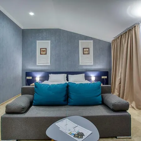 Benefit Boutique Hotel אודסה