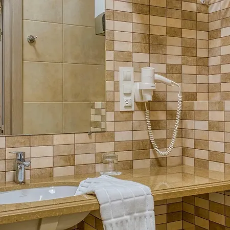 אורחן Benefit Boutique Hotel